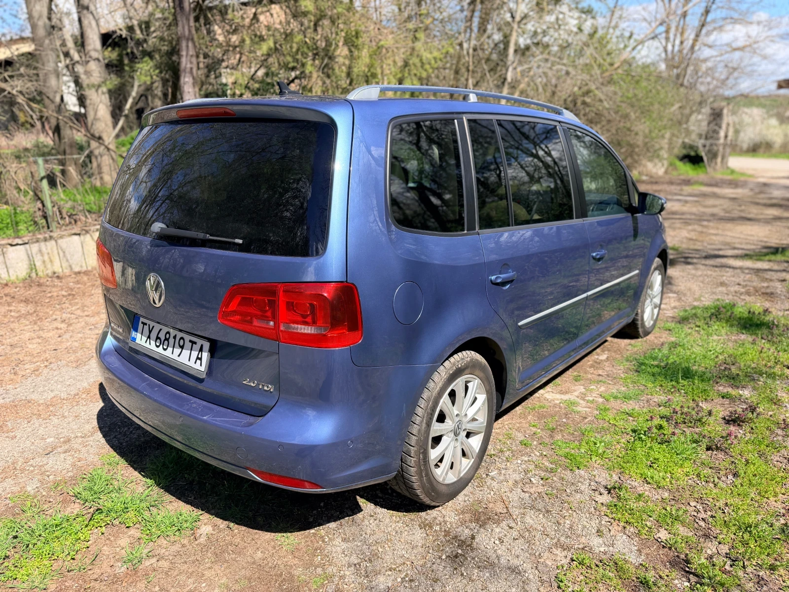 VW Touran DSG Панорама Камера Подгрев Печка 2 ключа , снимка 5 - Автомобили и джипове - 54139723