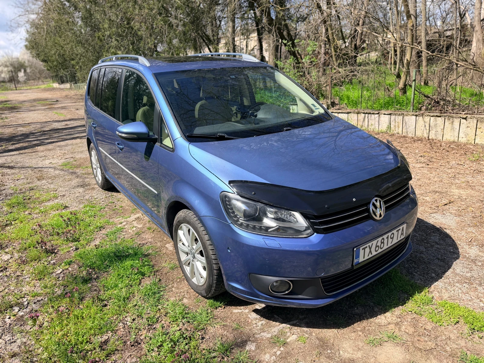 VW Touran DSG Панорама Камера Подгрев Печка 2 ключа , снимка 3 - Автомобили и джипове - 54139723