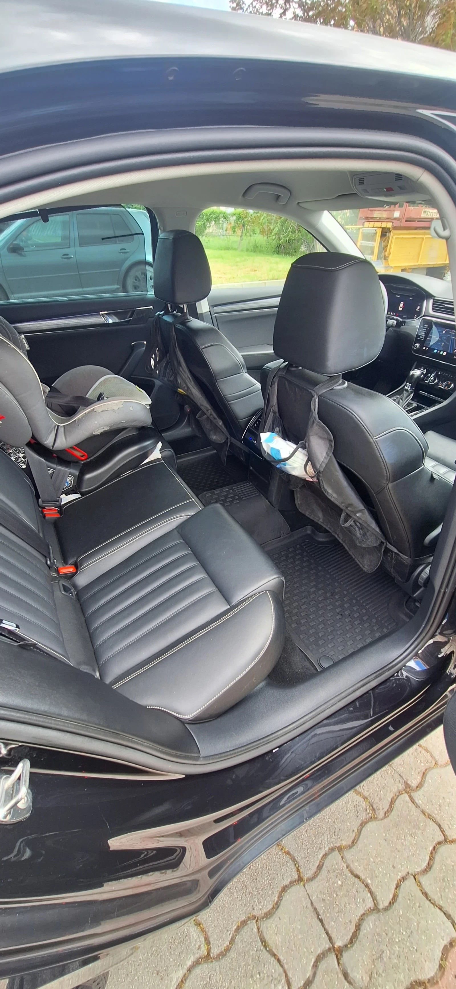 Skoda Superb 2.0TDI 56 хил.км., снимка 13 - Автомобили и джипове - 54547333