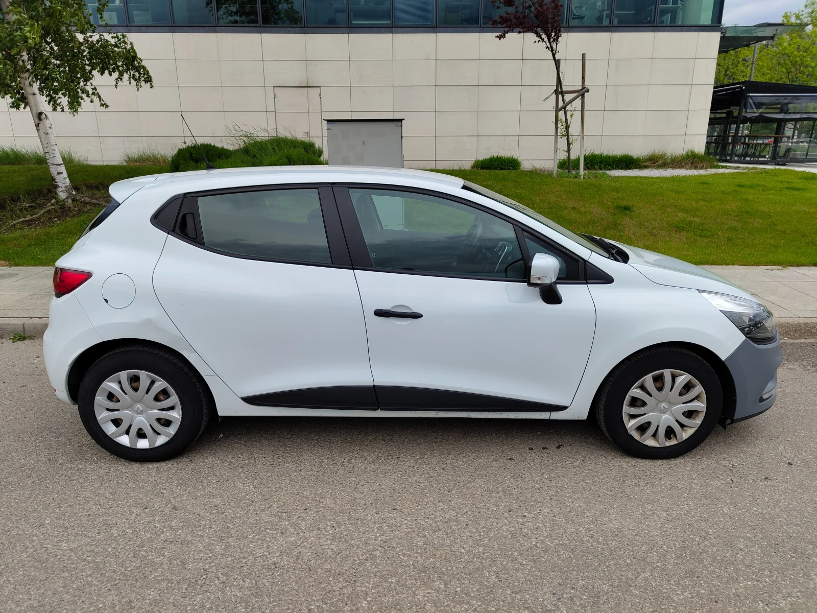 Renault Clio 0.9 SCe  -  N1, снимка 6 - Автомобили и джипове - 54644304