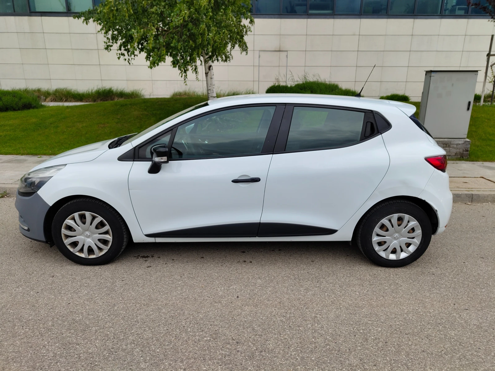 Renault Clio 0.9 SCe  -  N1, снимка 2 - Автомобили и джипове - 54644304