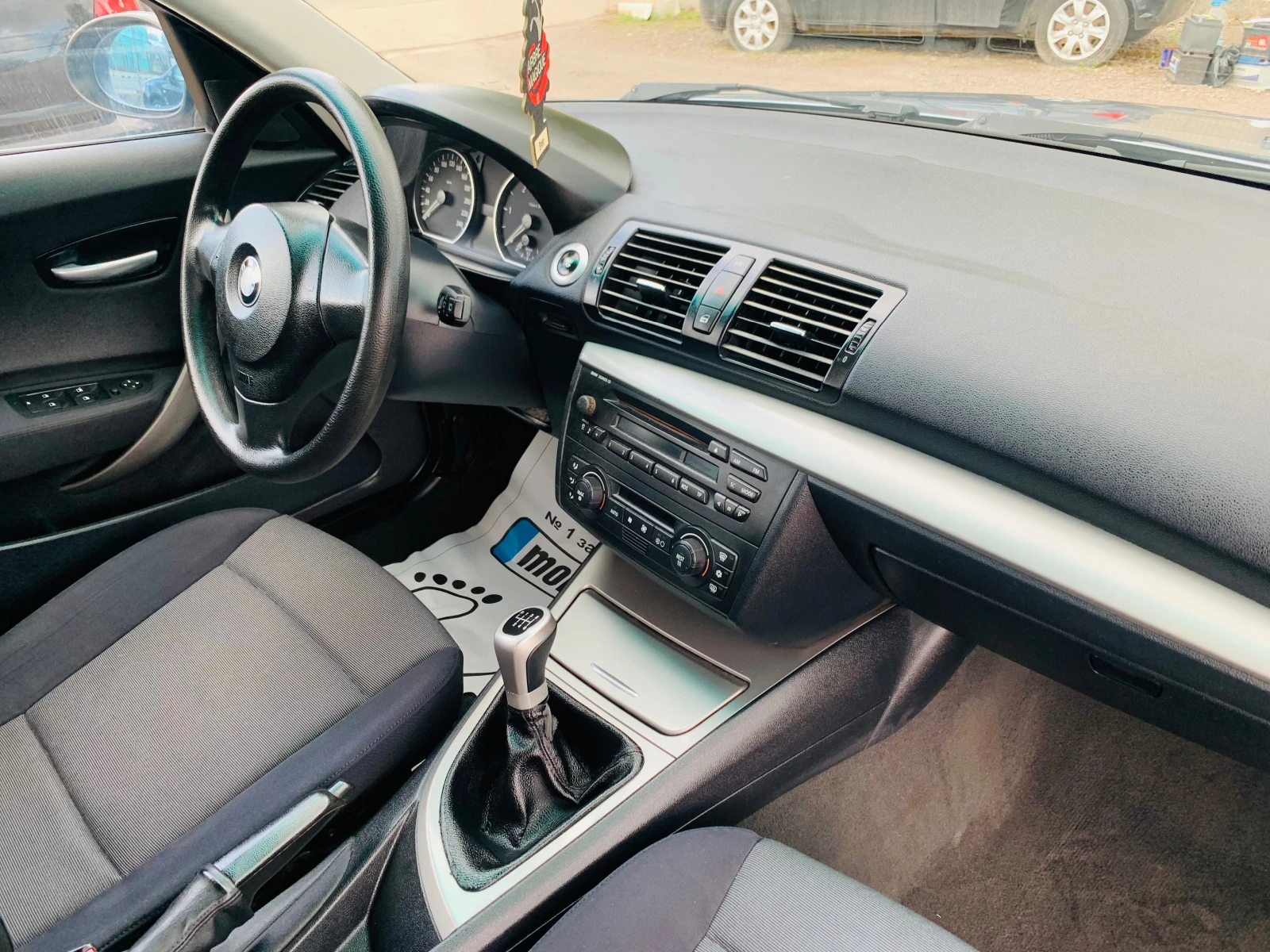 BMW 118 d НОВА!!!, снимка 14 - Автомобили и джипове - 54897318
