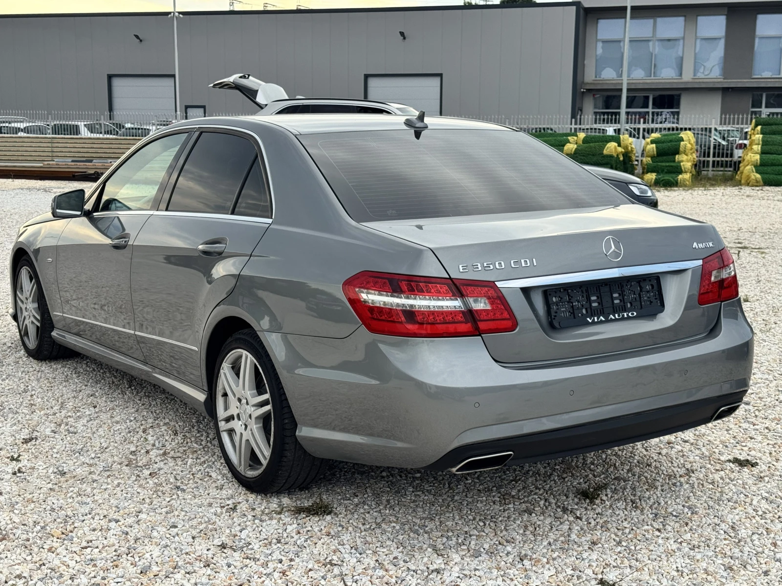 Mercedes-Benz E 350 AMG PACK 4X4 , снимка 5 - Автомобили и джипове - 55409671