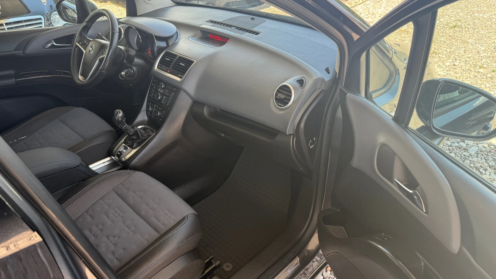 Opel Meriva 1.7 D 130 ps, снимка 9 - Автомобили и джипове - 55464056