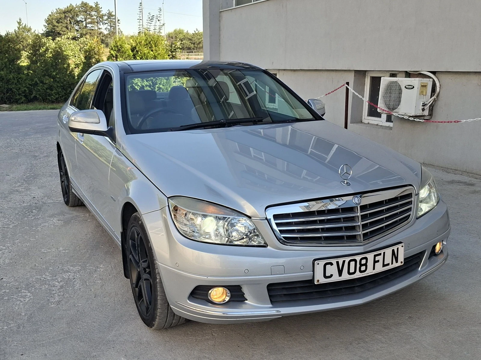 Mercedes-Benz C 320