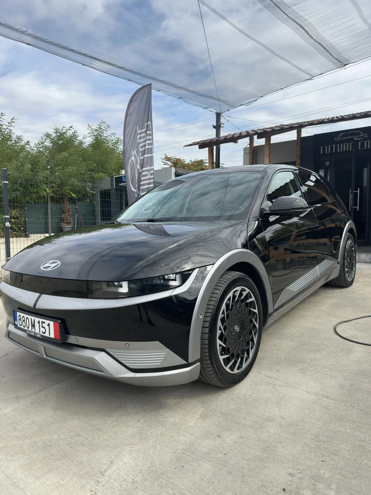 Hyundai Ioniq 5 72.6KWh/UNIQ/ГАРАНЦИЯ/360/HEADUP/BOSE/SOH100%, снимка 3 - Автомобили и джипове - 56081179