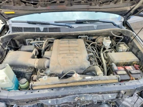 Toyota Sequoia 5.7l Trd Sport, снимка 12