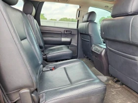 Toyota Sequoia 5.7l Trd Sport, снимка 11