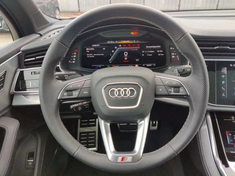 Audi SQ7 TFSI/FACELIFT/BLACK OPTIC/B&O/HUD/PANO/7-МЕСТЕН/21, снимка 11 - Автомобили и джипове - 48126314