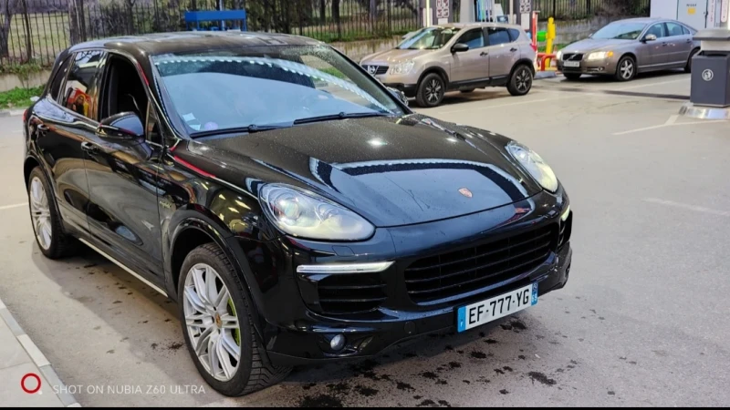 Porsche Cayenne E-hybrid 