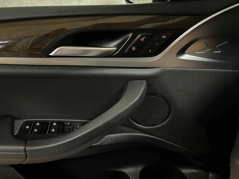 BMW X3 Xdrive 30i , снимка 14 - Автомобили и джипове - 52080395