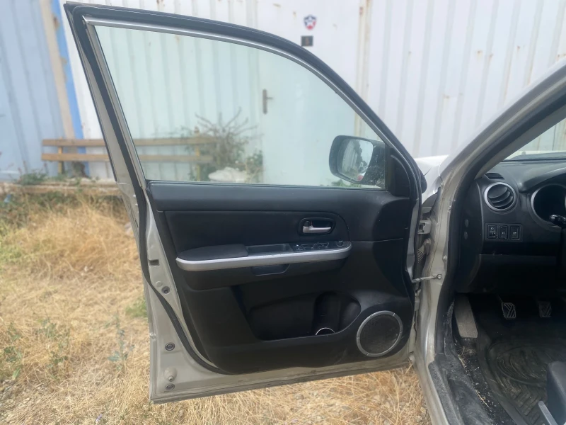 Suzuki Vitara 3, снимка 11 - Автомобили и джипове - 52711063