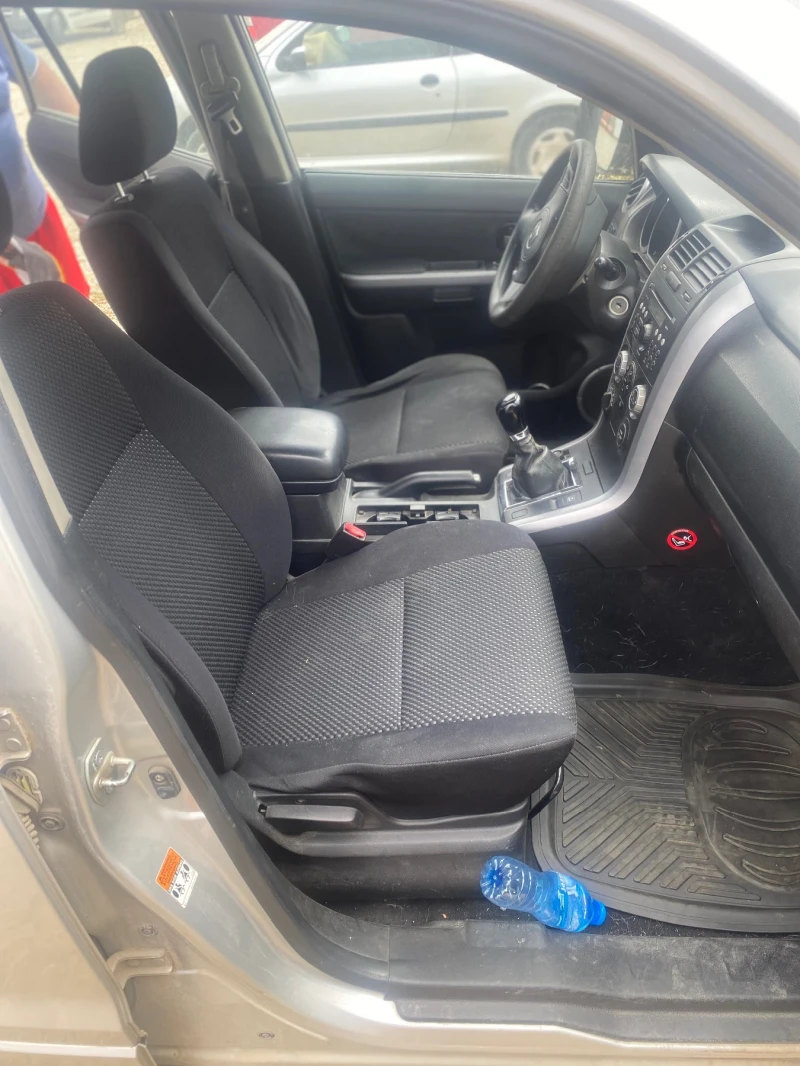 Suzuki Vitara 3, снимка 15 - Автомобили и джипове - 52711063