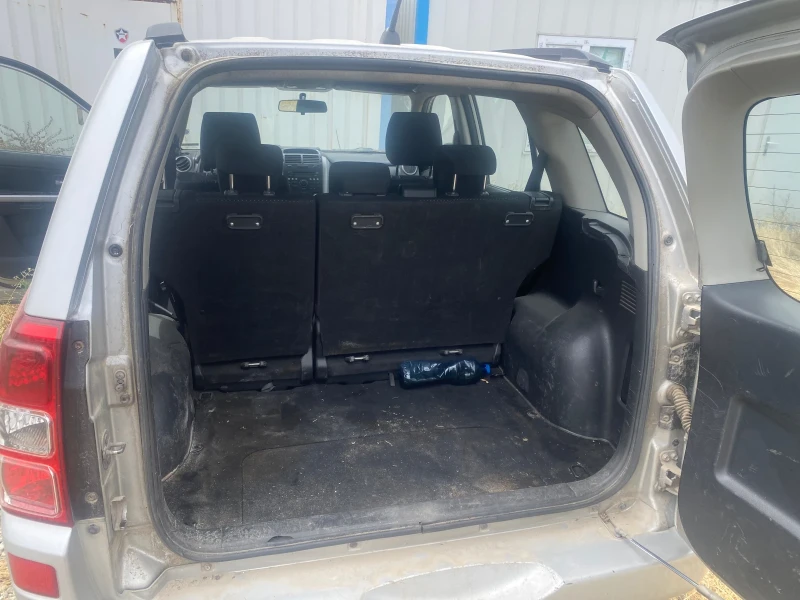 Suzuki Vitara 3, снимка 13 - Автомобили и джипове - 52711063