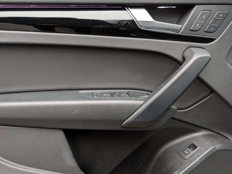 Audi Q5 * S Line quattro Premium Plus * CARFAX * БЕЗ ПЪРВО, снимка 10 - Автомобили и джипове - 53161803