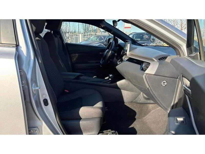 Toyota C-HR 1.8 HYB E-CVT CENTER, снимка 6 - Автомобили и джипове - 53826412