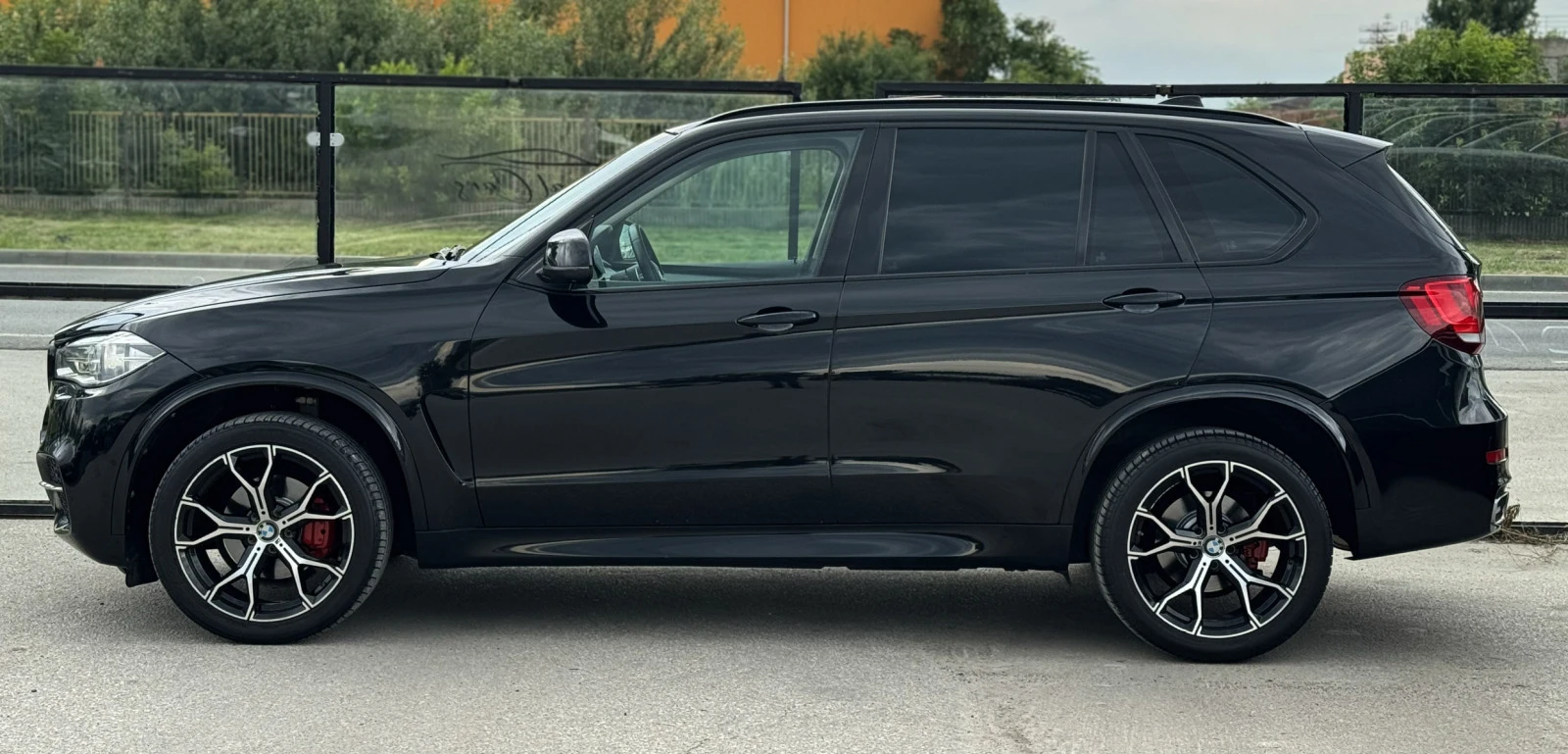 BMW X5 /M-pack/360 Камера/Панорама/Distronic/ Head Up - изображение 8