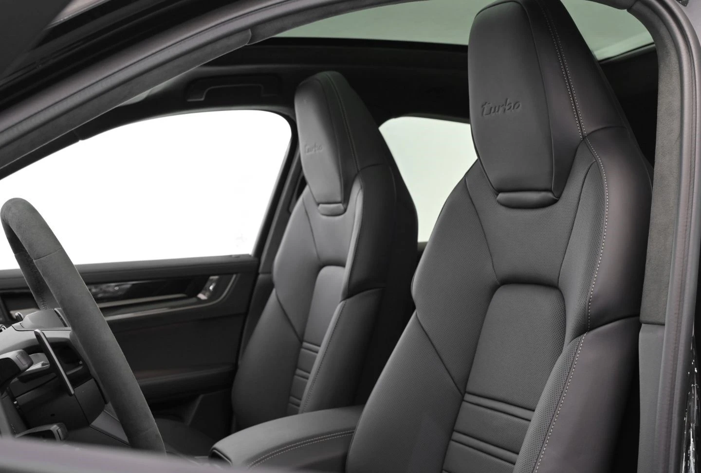 Porsche Cayenne TURBO E-HYBRID/FACE/COUPE/CARBON/BOSE/MATRIX/HUD/ - изображение 8