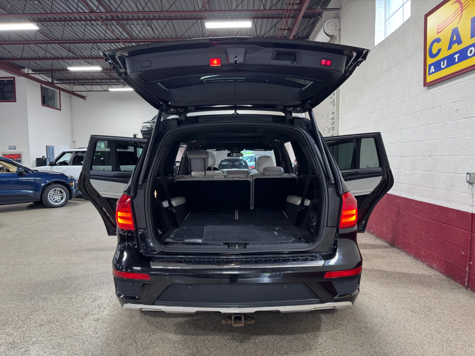 Mercedes-Benz GL 350 D 4Matic / 360 / PANO / 7 Seats - изображение 6