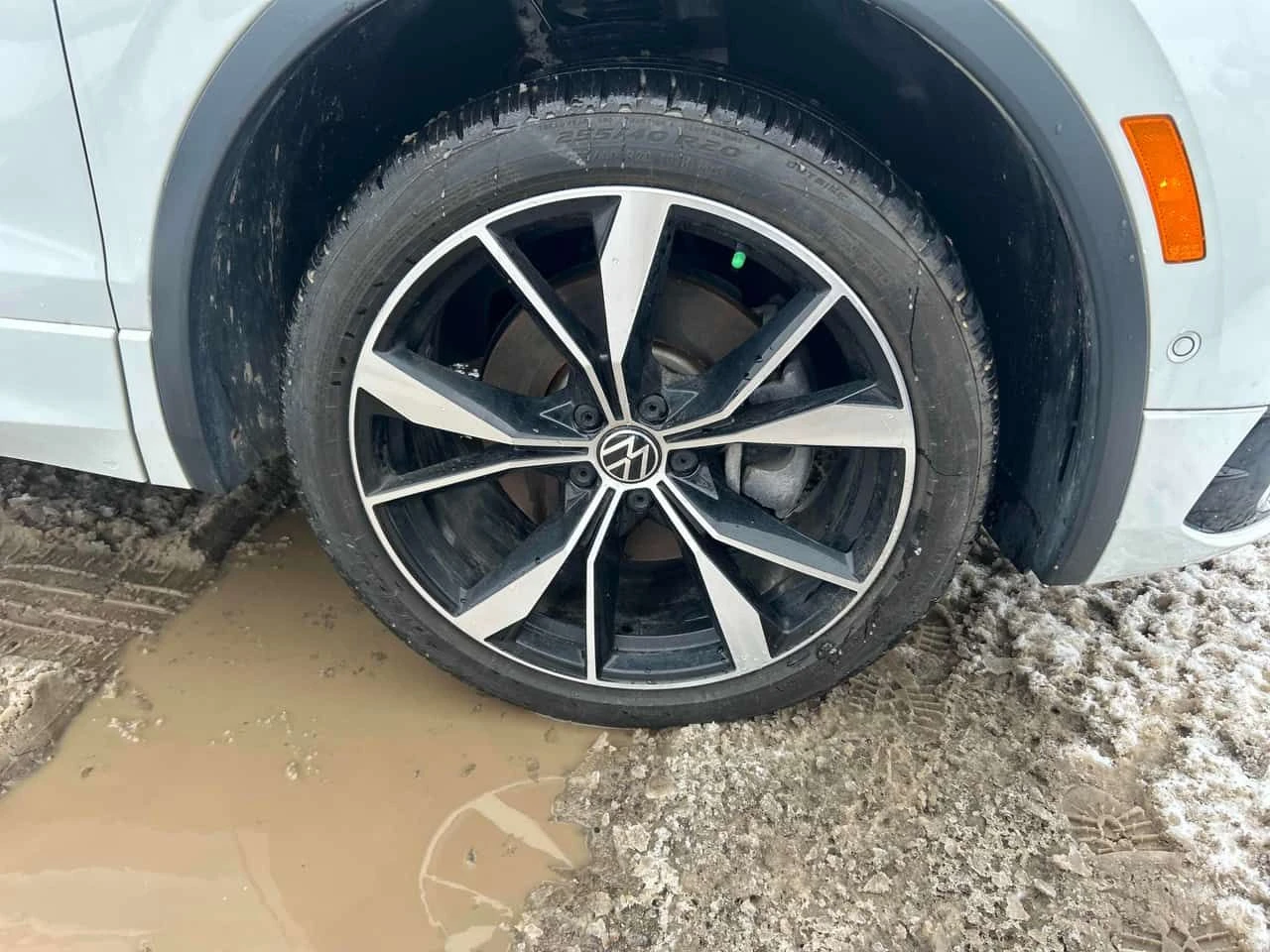 VW Tiguan  Highline R Line/Кожа/Подгрев/Панорама/Дистроник - изображение 9