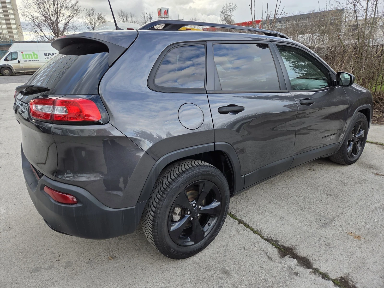 Jeep Cherokee Automatic /Nato car, снимка 4 - Автомобили и джипове - 54087042