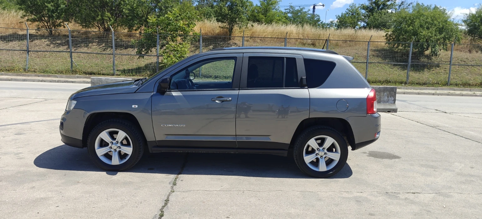 Jeep Compass 2.2 CRD, снимка 4 - Автомобили и джипове - 55877531