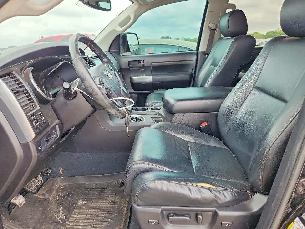 Toyota Sequoia 5.7l Trd Sport, снимка 7 - Автомобили и джипове - 56202662