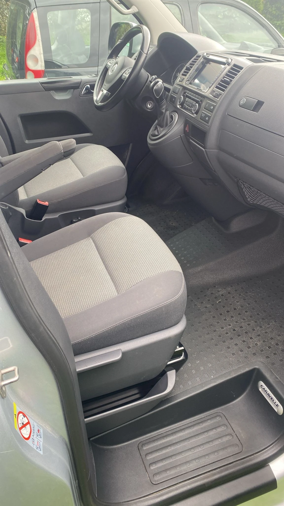 VW Caravelle T5 Transporter Lang 2.0 TDI DSG 9-местен - изображение 7