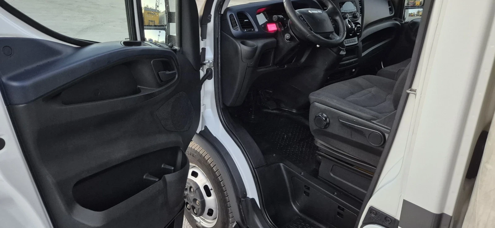Iveco 35c18 Швейцария, 4.70м каросерия - изображение 8