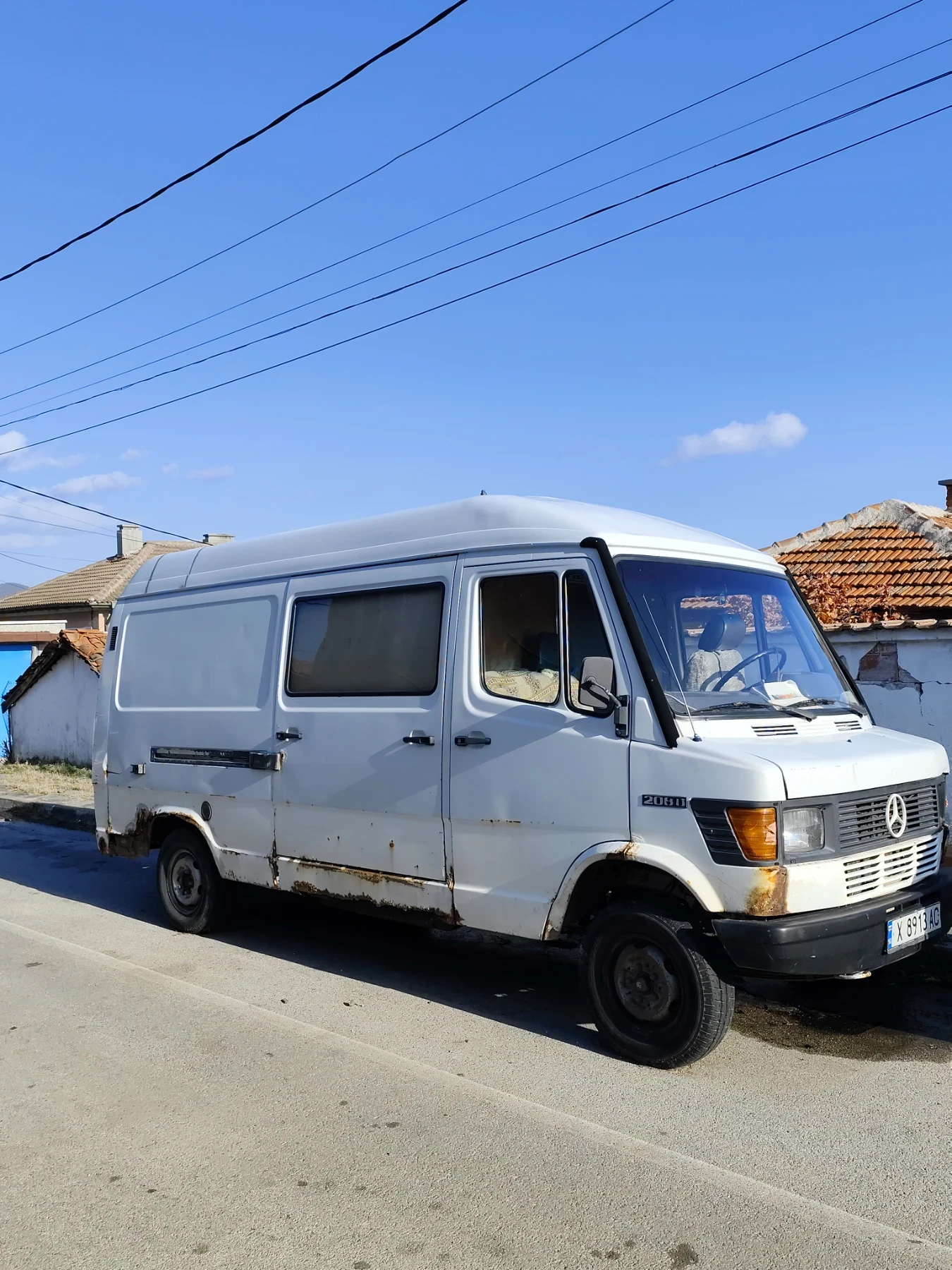Mercedes-Benz 208  - изображение 2