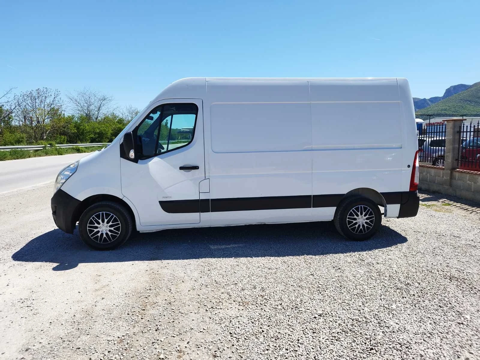 Renault Master 2.3 CDTI TOP, снимка 8 - Бусове и автобуси - 54319056