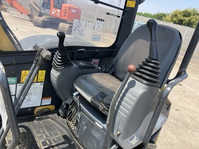Багер Komatsu PC30UU-5 / ПЕРФЕКТЕН / ОЧАКВАН ВНОС!, снимка 5 - Индустриална техника - 54717590