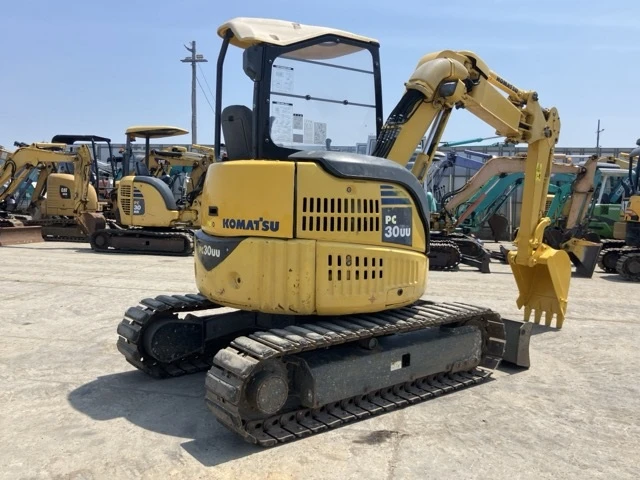 Багер Komatsu PC30UU-5 / ПЕРФЕКТЕН / ОЧАКВАН ВНОС!, снимка 4 - Индустриална техника - 54717590