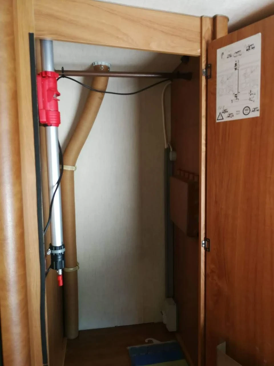 Кемпер HYMER / ERIBA, снимка 7 - Каравани и кемпери - 55530468