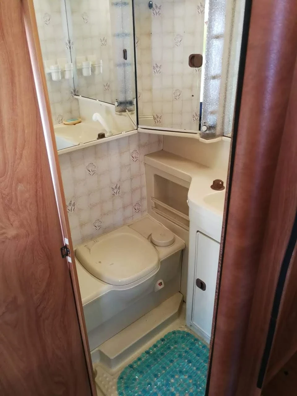 Кемпер HYMER / ERIBA, снимка 8 - Каравани и кемпери - 55530468