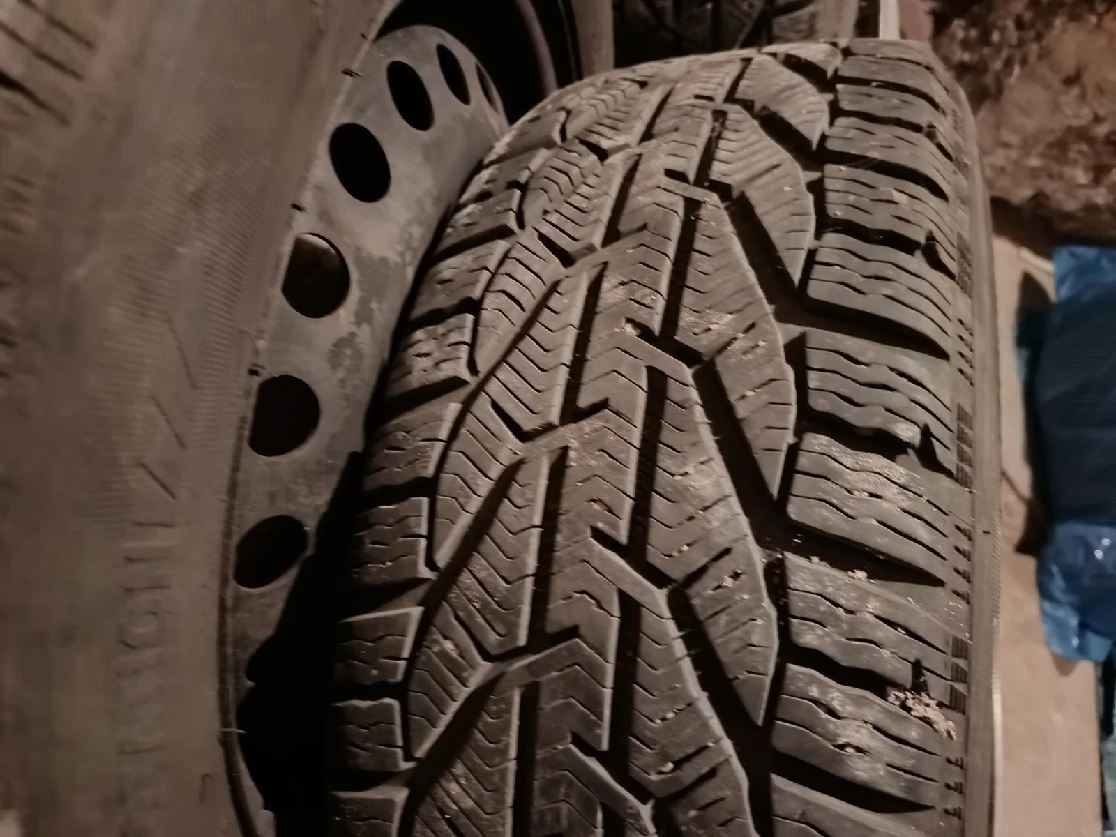 ���� � ������ 215/55R16 | Mobile.bg � ����������� 3