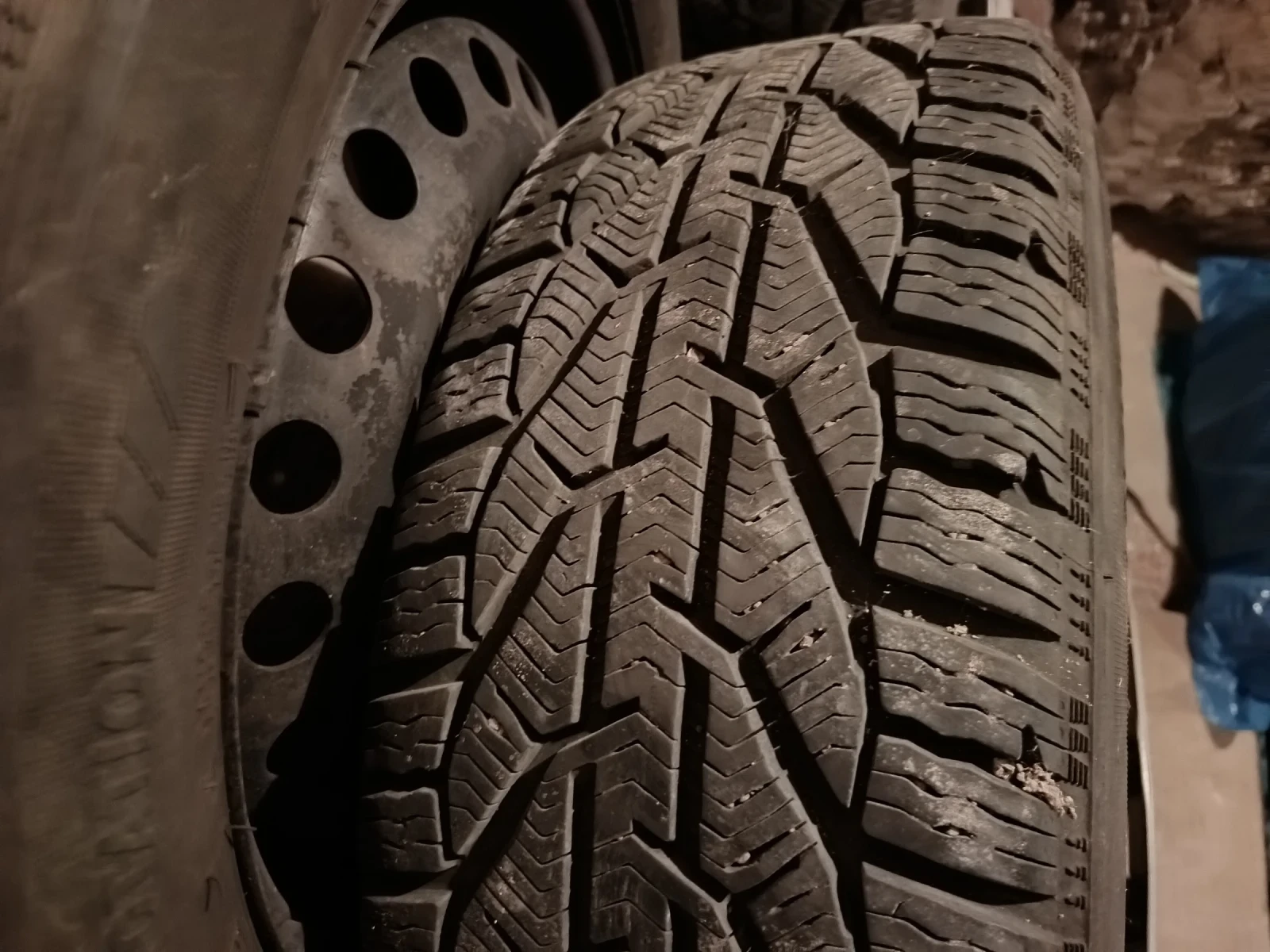 ���� � ������ 215/55R16 | Mobile.bg � ����������� 4