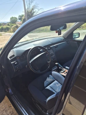 Mercedes-Benz E 220 CDI, снимка 9