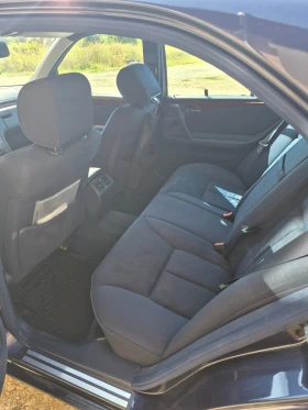 Mercedes-Benz E 220 CDI, снимка 13