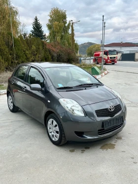 Toyota Yaris 1.0 Бензин, снимка 3