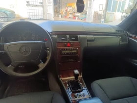 Mercedes-Benz E 200 Газ , снимка 8