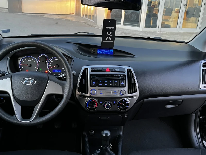 Hyundai I20, снимка 9 - Автомобили и джипове - 48865893