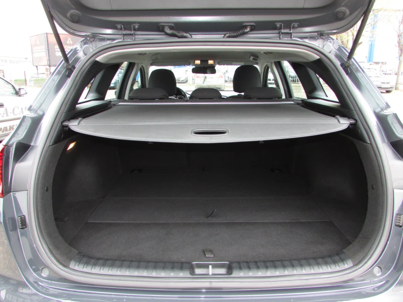 Kia Ceed 1.6CRDI MILD HYBRID, снимка 15 - Автомобили и джипове - 49774569