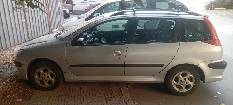Peugeot 206, снимка 5 - Автомобили и джипове - 51812767