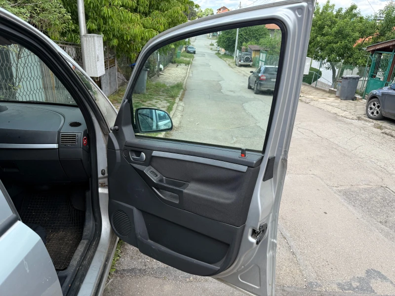 Opel Meriva, снимка 6 - Автомобили и джипове - 52310012