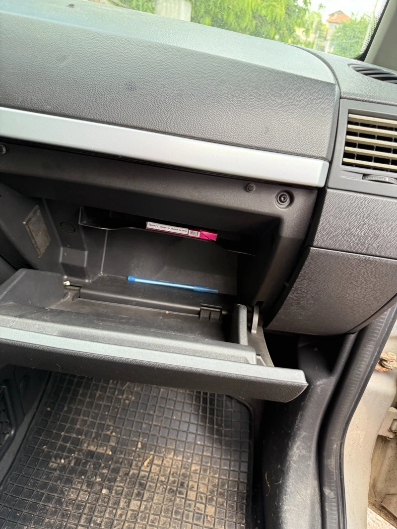 Opel Meriva, снимка 8 - Автомобили и джипове - 52310012