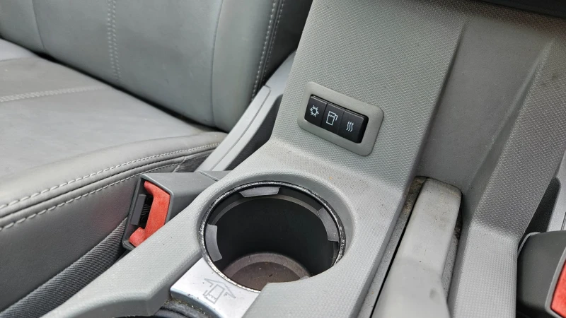 Chrysler Sebring 2.7AT Hardtop, снимка 11 - Автомобили и джипове - 52535855