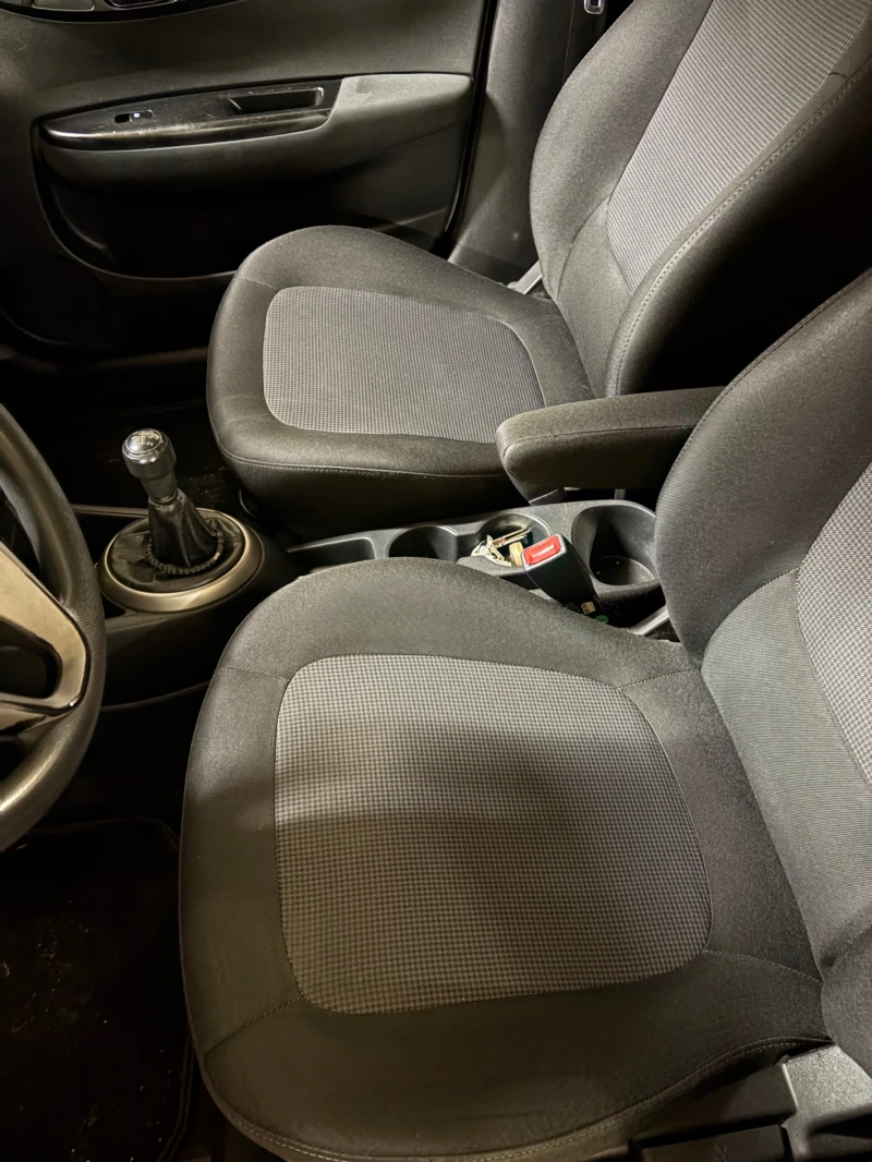 Hyundai I20, снимка 10 - Автомобили и джипове - 53434309