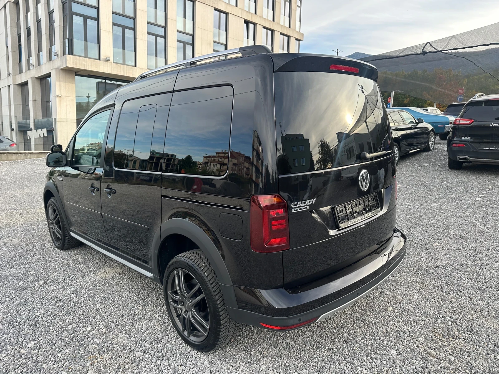 VW Caddy ALLTRACK 4х4 АВТОМАТИК Distronic Kamera - изображение 8