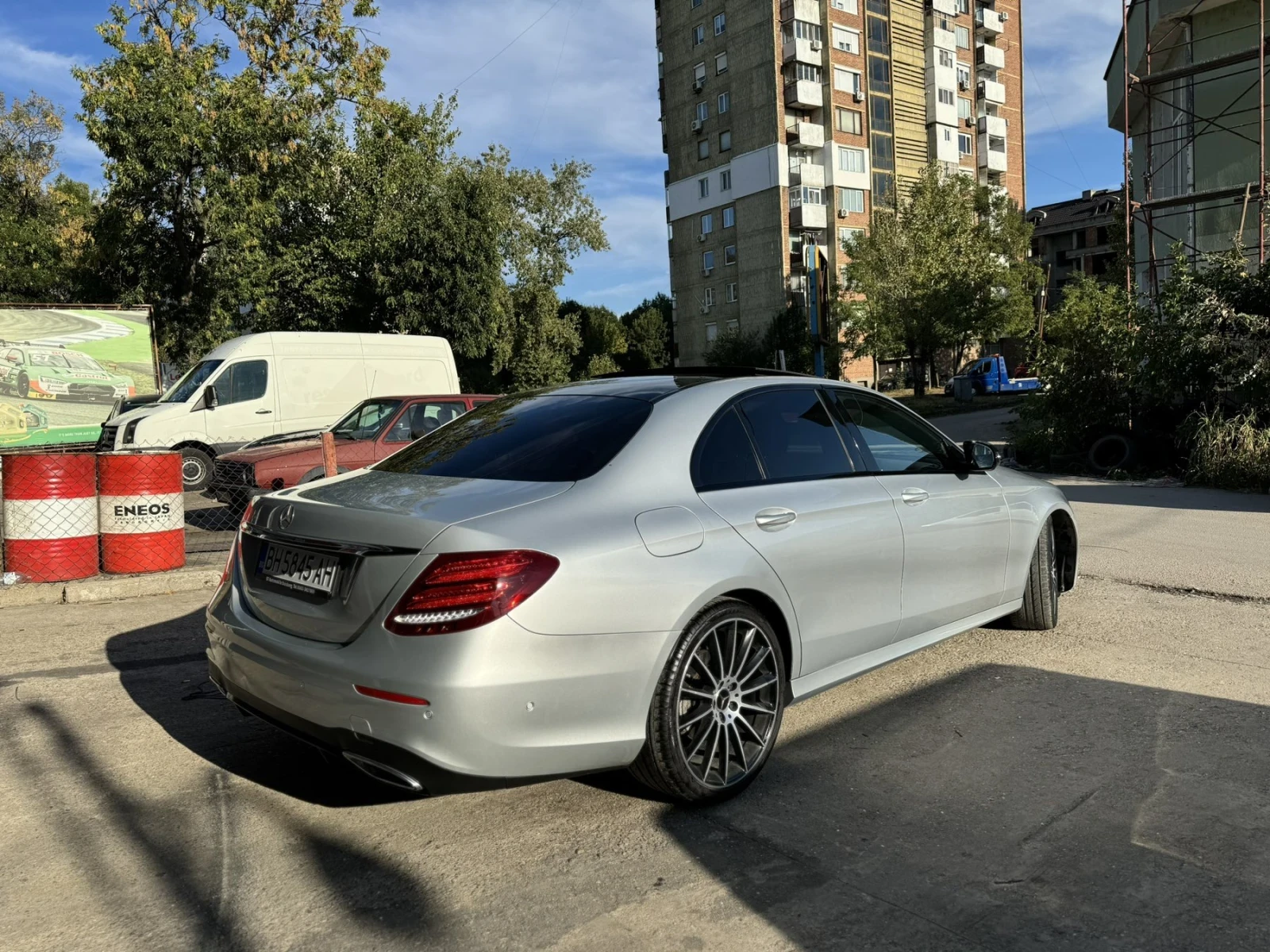 Mercedes-Benz E 220  - изображение 5